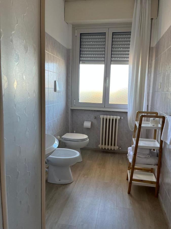 לאזיסה Albergo Aquila מראה חיצוני תמונה