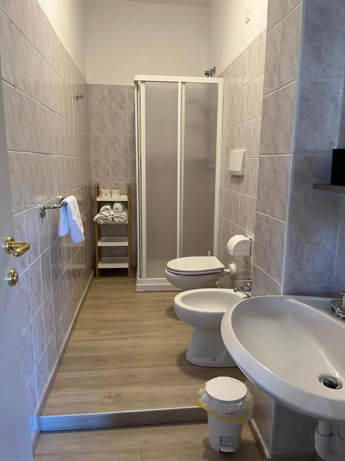 לאזיסה Albergo Aquila מראה חיצוני תמונה