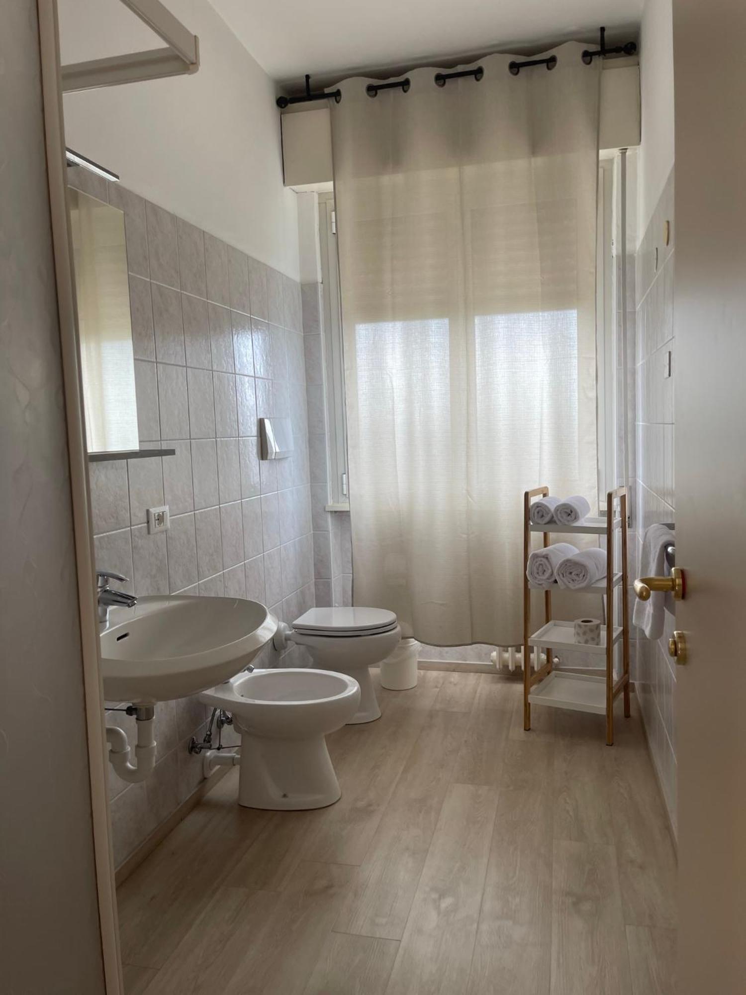 לאזיסה Albergo Aquila מראה חיצוני תמונה